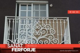 Klasik Beyaz Ferforje Balkon Korkuluğu