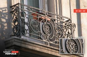 Classic Wrought Iron Balcony Railing