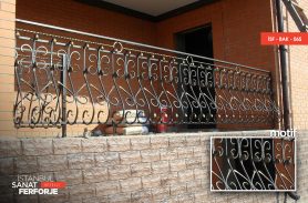 Dense Patterned Villa Balcony Railing