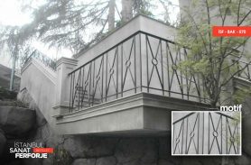 Elegant Wrought Iron Balcony Railing