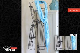 Rose Detailed Wrought Iron Clothes Hanger