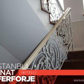 Classic Wood Detail Wrought Iron Stair Railing