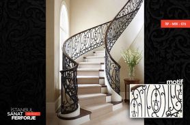 Wood Detail Wrought Iron Stair Railing