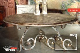 Tumbled Patterned, Elegant, Wrought Iron Table