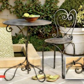 Heart Patterned, Stylish, Wrought Iron Table and Chair Set