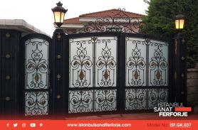 Specially Designed Villa With Night Street Lamp, Sheltered, Gold Embroidered Wrought Iron Garage Door