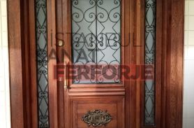 Wood Detail Wrought Iron Gate Models