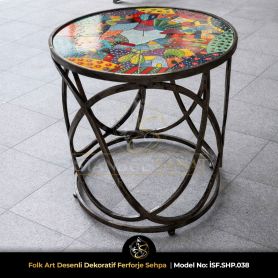 Folk art desenli seramik tablalı dekoratif ferforje sehpa – villa salonları ve özel mimari projeler için el işçiliği dövme demir sehpa tasarımı