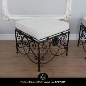 El işçiliği dekoratif ferforje minderli puf modeli. Salon dekorasyonu, iç mimar projeleri, cafe ve restoran tasarımları için şık oturma pufu