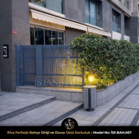 Ferforje bahçe kapısı ve duvar üstü korkuluk tasarımı, villa ve site girişleri için el işçiliği dövme demir uygulama