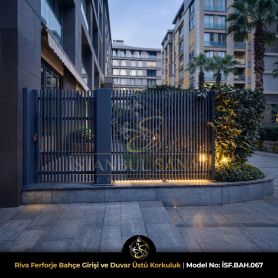 Ferforje bahçe kapısı ve duvar üstü korkuluk detayı, site ve villa girişleri için el işçiliği dövme demir uygulama